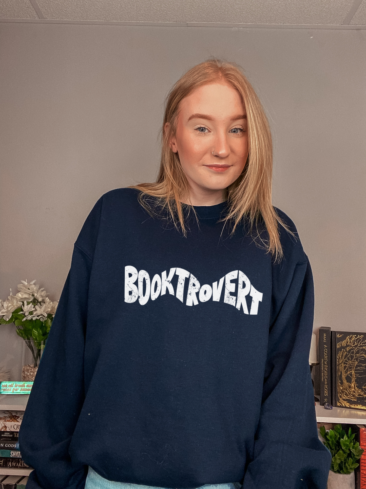 Booktrovert Crewneck
