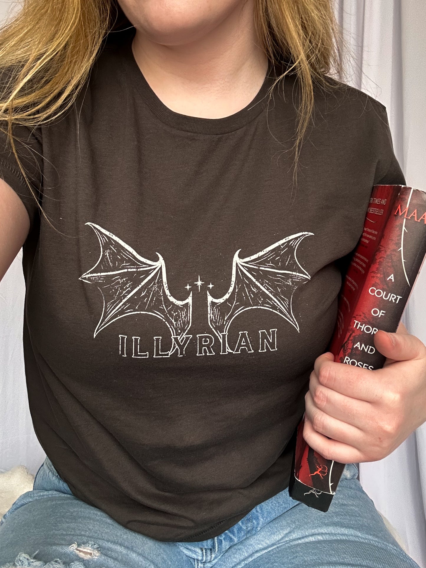 Illyrian fitted T-shirt