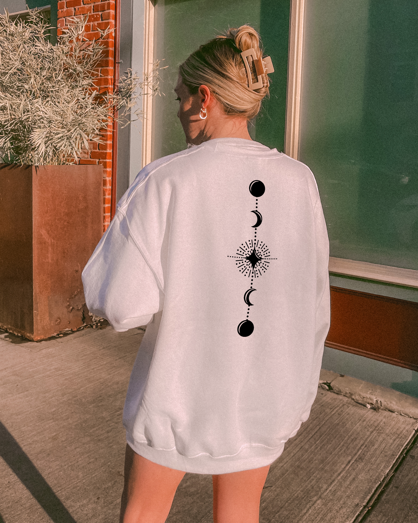 Feyres back tattoo Crewneck